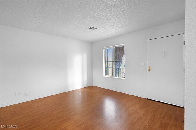 Foto del edificio - 4768 W Sand Creek Ave