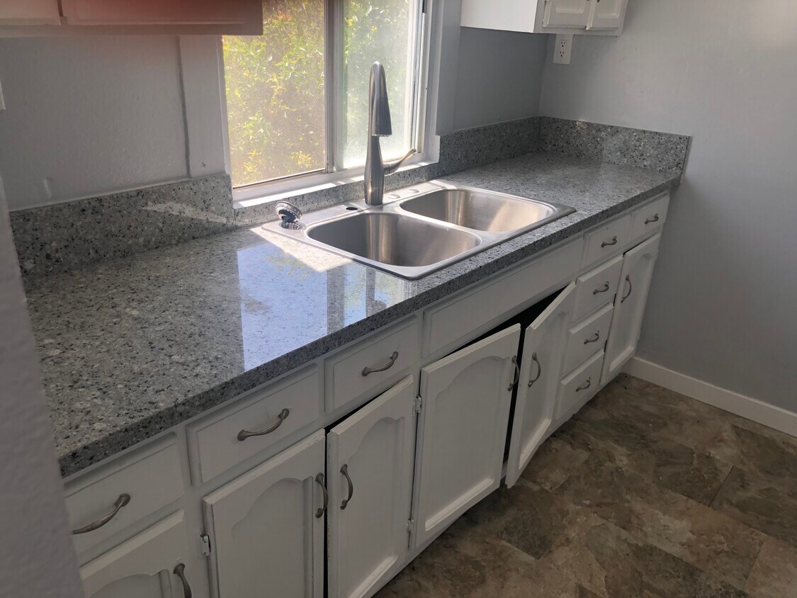 Foto principal - 520 25th St