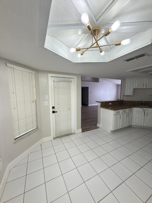 Foto del edificio - 9132 Remington Dr