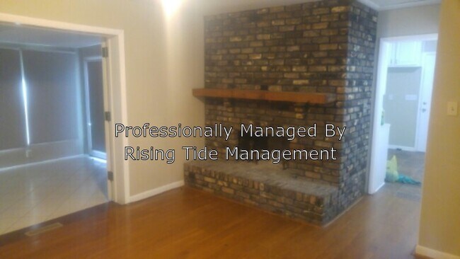 Foto del edificio - 605 Valley Dr