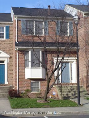 Primary Photo - 24 Carriage House Cir