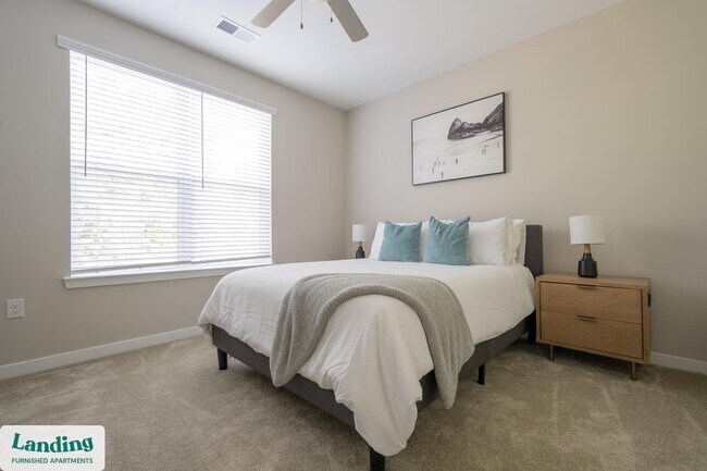 Foto del edificio - 16200 Croft Dr