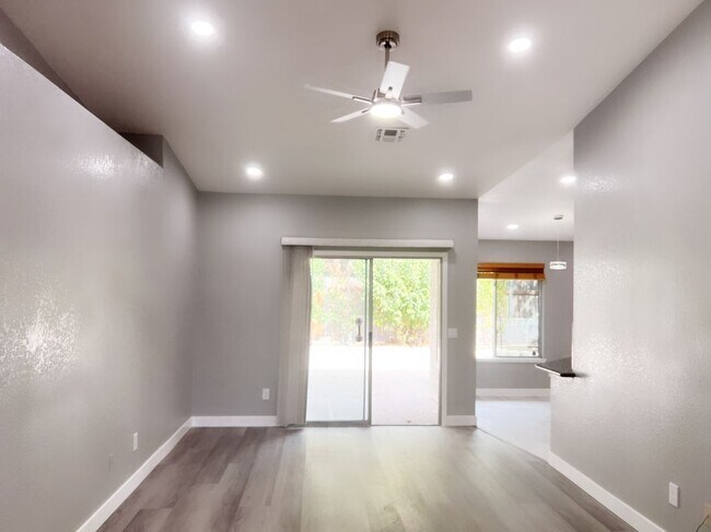 Building Photo - 8135 Northern Oak Cir