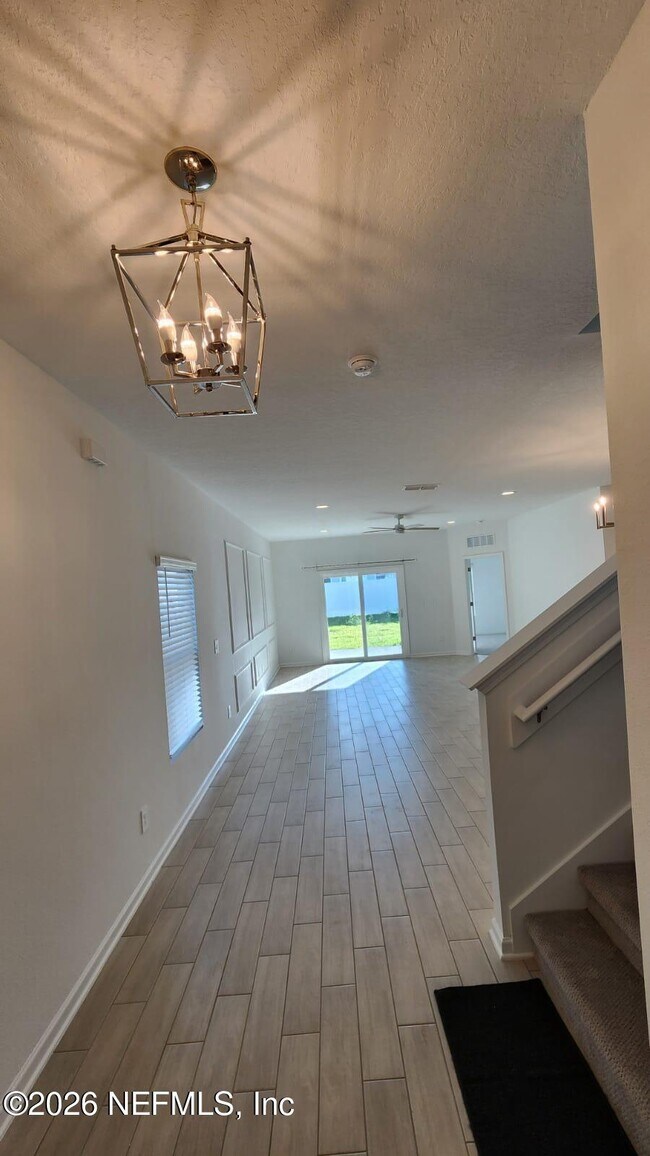 Foto del edificio - 97 Carbonell Pl