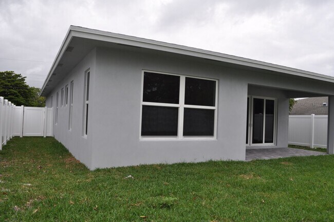 Photo - Single Family Home in Delray Beach