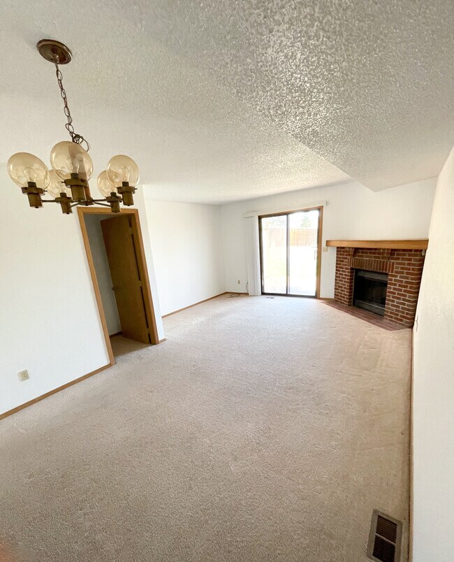 Building Photo - 5509 Fiesta Ln