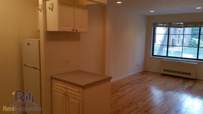 Foto del edificio - 238 E 77th St