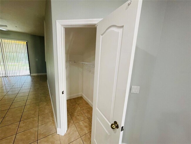 Foto del edificio - 2940 Oak Park Way