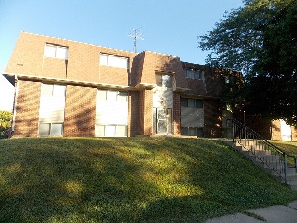 Foto principal - 916 20th Ave Pl