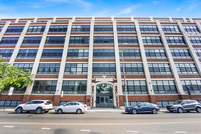 Building Photo - 3963 W Belmont Ave