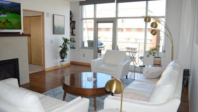 Foto del edificio - 309 W Washington Ave