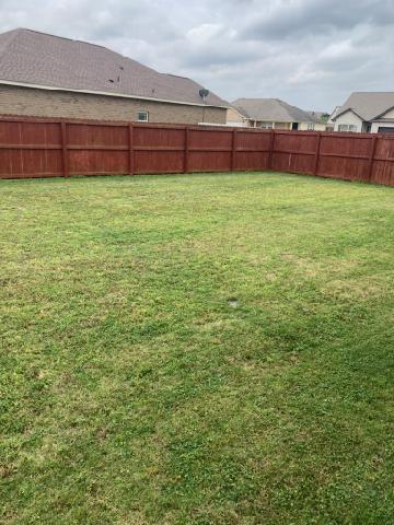 Privacy fence in backyard - 30060 Glenrose Way