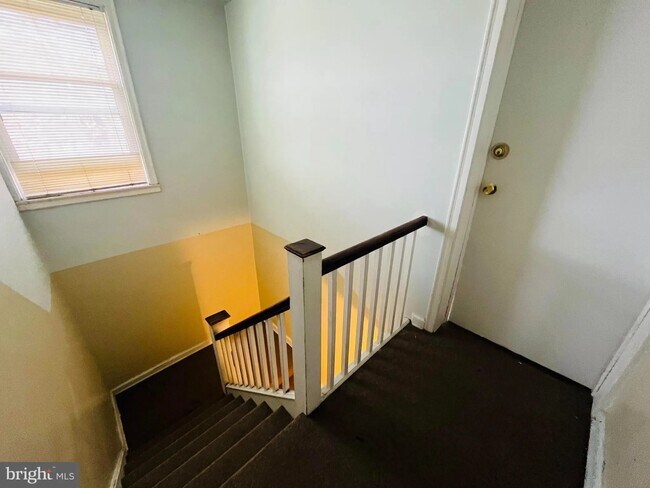 Hallway - 3119 W 2nd St