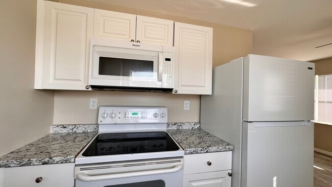 Foto del edificio - 3830 Highland Ave