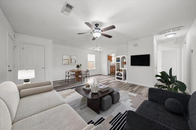 Foto principal - 212 N Wood St