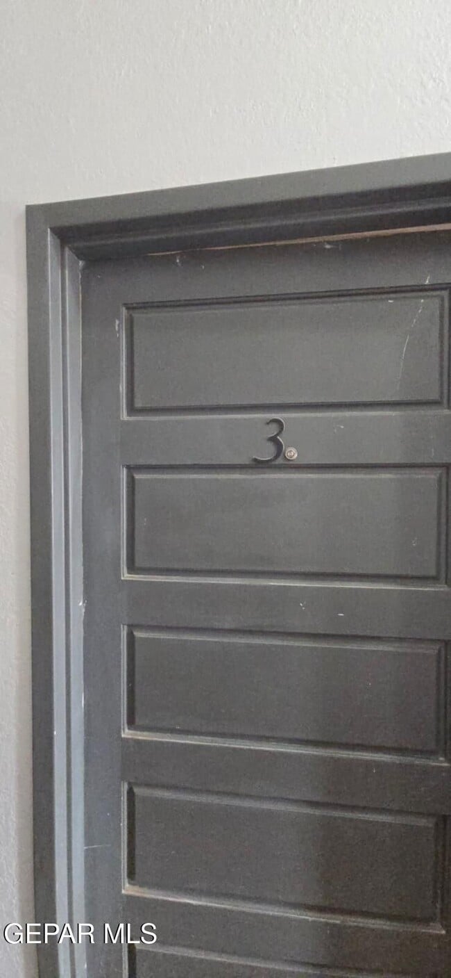 Foto del edificio - 515 W Missouri Ave