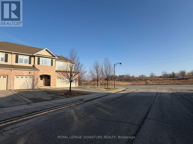 Photo du bâtiment - 2003 Trawden Way