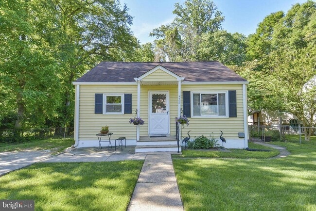 Quaint 2 Bedroom 2 Bath Cottage Style Home Near Rock Creek in Bethesda - Quaint 2 Bedroom 2 Bath Cottage Style Home Near Rock Creek in Bethesda