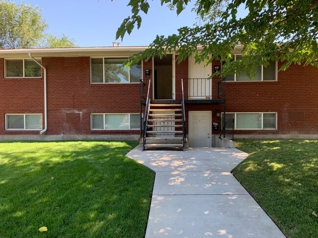Building Photo - 1533 S 100 E