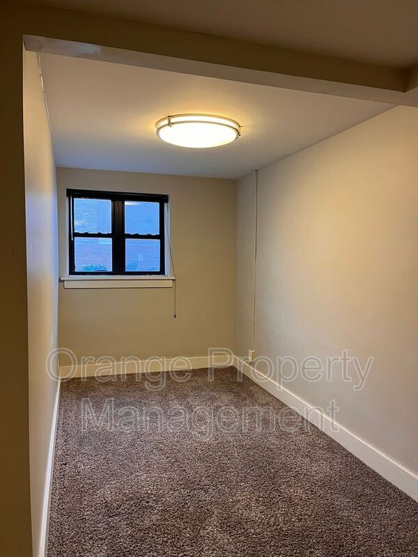 Building Photo - 804 N 33rd St