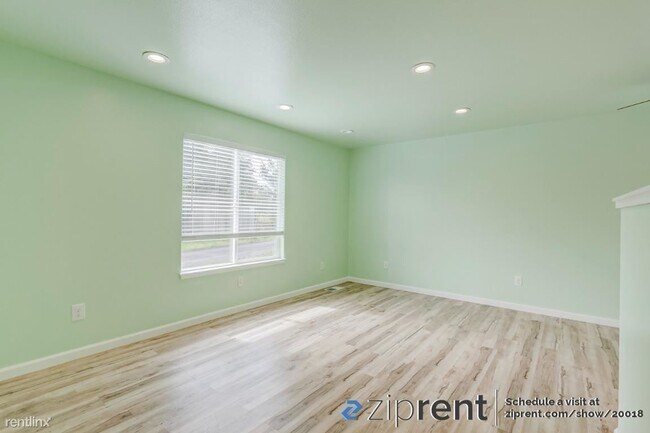 Foto del edificio - 3 br, 1 bath House - 1035 W Railroad Ave, ...