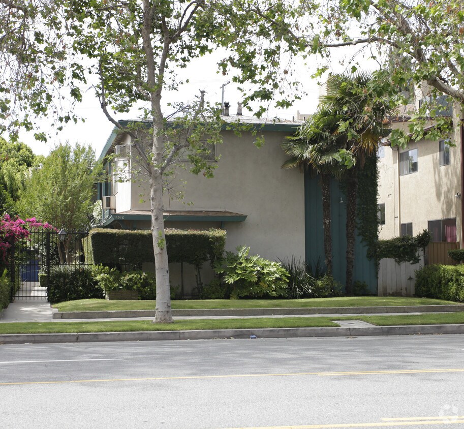 Building Photo - 11510 Riverside Dr