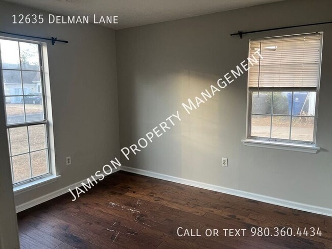 Building Photo - 12635 Delman Ln