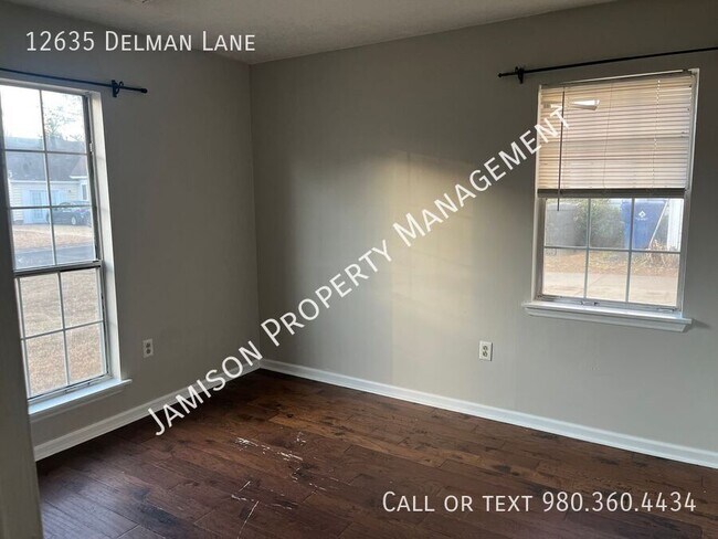 Foto del edificio - 12635 Delman Ln