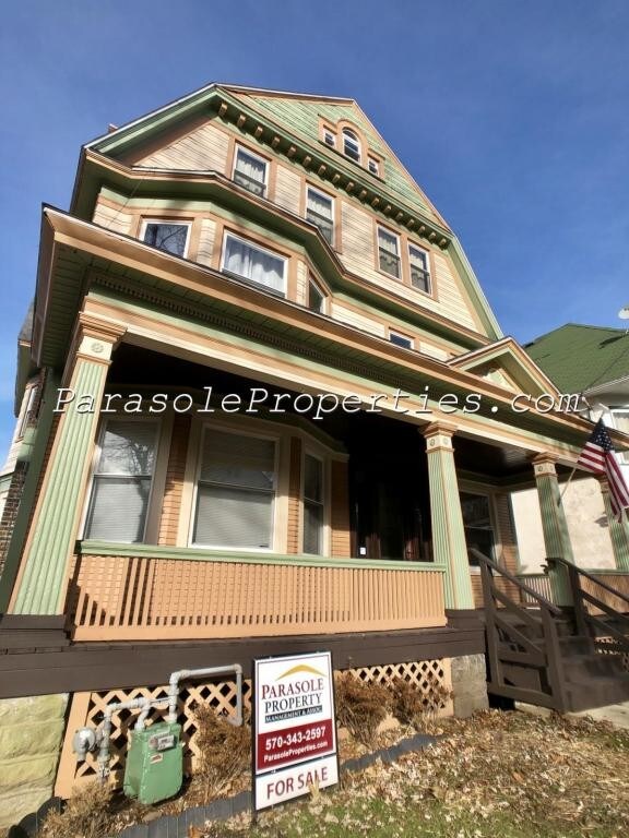 Foto del edificio - 919 Clay Ave