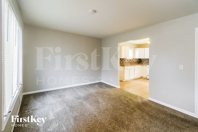 Foto del edificio - 18722 Hamlin Ave