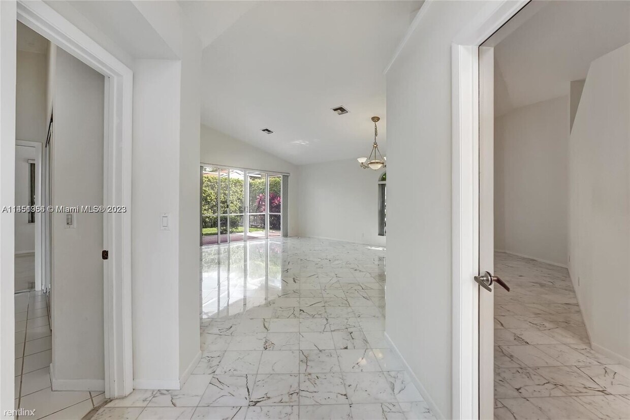 Primary Photo - 3 br, 2 bath House - 3951 Redondo Ct