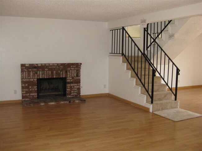 Living Room - 15210 Shadybend Dr