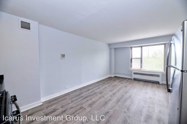 Building Photo - 7200 S Coles Ave