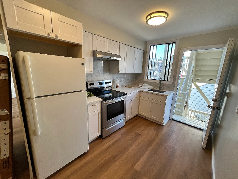 Primary Photo - 153 Sickles Ave
