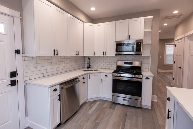 Foto del edificio - 3757 W Addison St