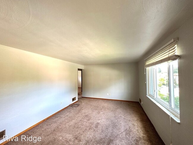 Building Photo - 3 br, 1 bath House - 677 Jenne Drive