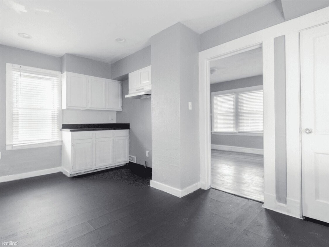 Foto principal - 2 br, 1 bath House - 3671 East 103rd Street