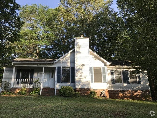 Front - 4448 Huntington Dr