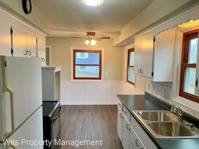 Foto del edificio - 3 br, 1 bath House - 13808 Scott Street