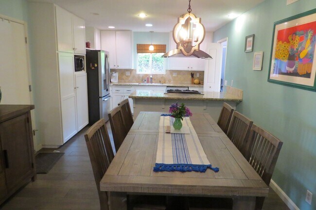 Foto del edificio - 3 br, 2 bath House - 930 Visalia Street