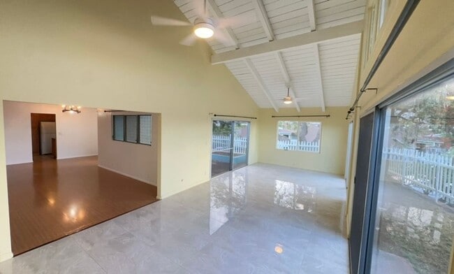 Building Photo - Village Park -3 Bed/ 2 Bath/ 2 Parking