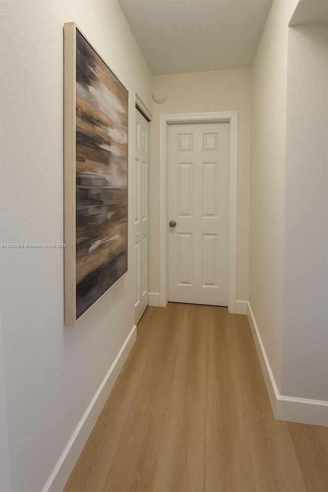 Foto del edificio - 5112 NW 79th Ave