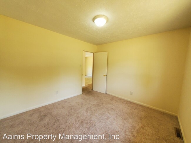 Building Photo - 3 br, 1 bath House - 6022 Blairmore Place