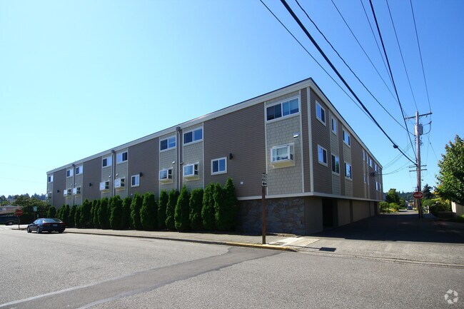 Building Photo - 233 3rd Ave N