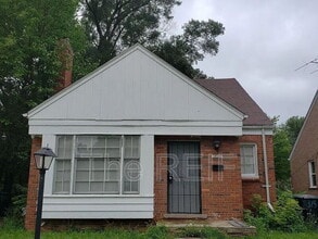 Building Photo - 13137 Elmdale St