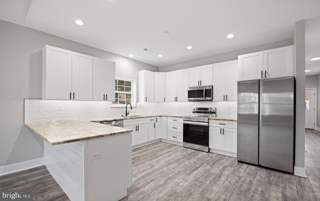 Foto del edificio - 29345 Greenfield Ave