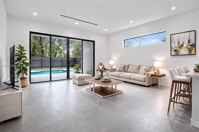 Foto del edificio - 5116 NW 3rd Ave