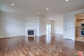 Building Photo - 1034 S Shenandoah St