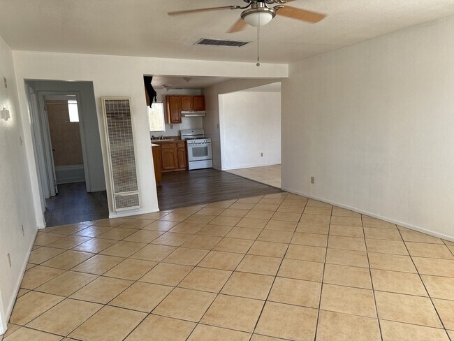 Foto del edificio - 16821 Batson Rd