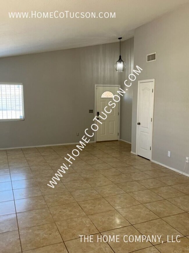 Building Photo - 9640 E Mt Baldy Way